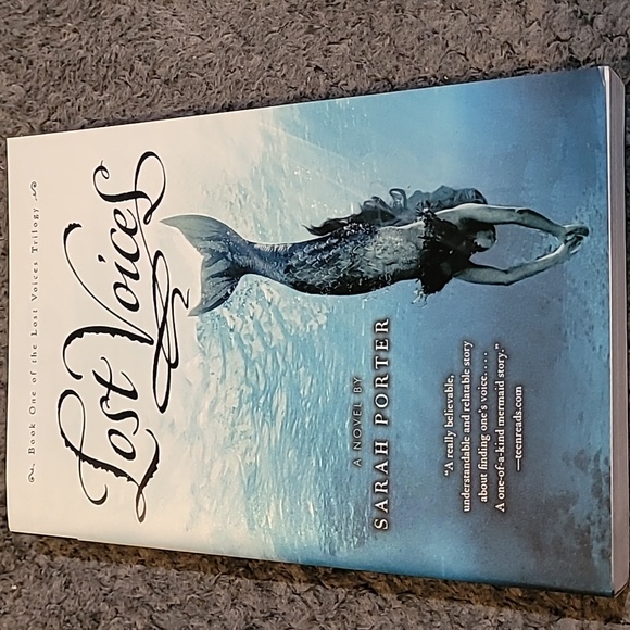 Lost Voices Trilogy - Picture 2 of 7